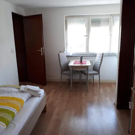 Gaestehaus B & B27 Und Waldhorn 3* Rottweil