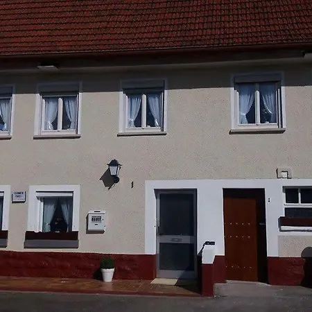 Gaestehaus B & B27 Und Waldhorn Konukevi