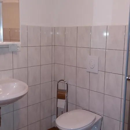 Gaestehaus B & B27 Und Waldhorn Konukevi