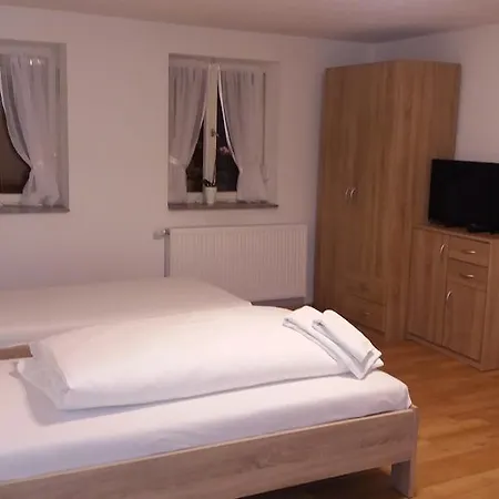 Gaestehaus B & B27 Und Waldhorn 3*