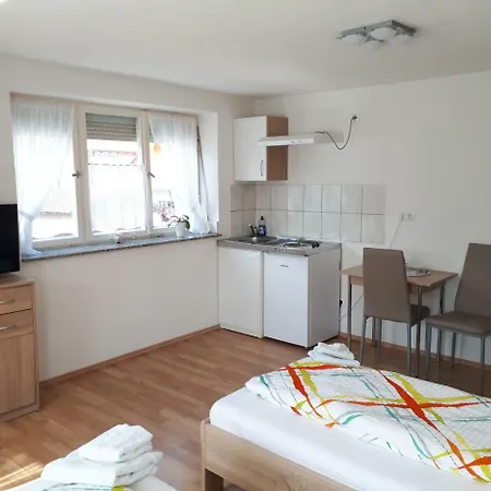 Gaestehaus B & B27 Und Waldhorn Rottweil